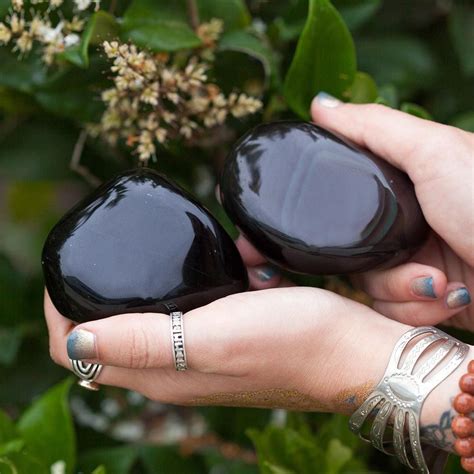 The Healing Powers of the Obsidian Talisman